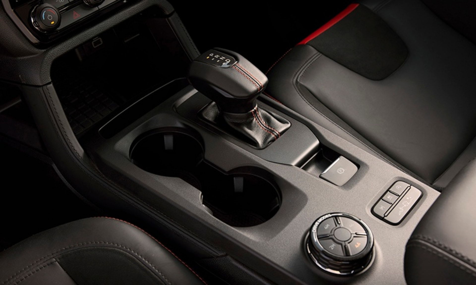 Hộp số điện tử trên Ford Ranger Raptor 2026 máy xăng V6 - Ảnh: Ford