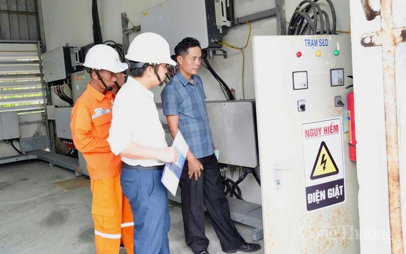 Tiết kiệm điện không còn dừng lại ở những lời kêu gọi mang tính phong trào mà đang dần trở thành thói quen trong đời sống sinh hoạt và sản xuất