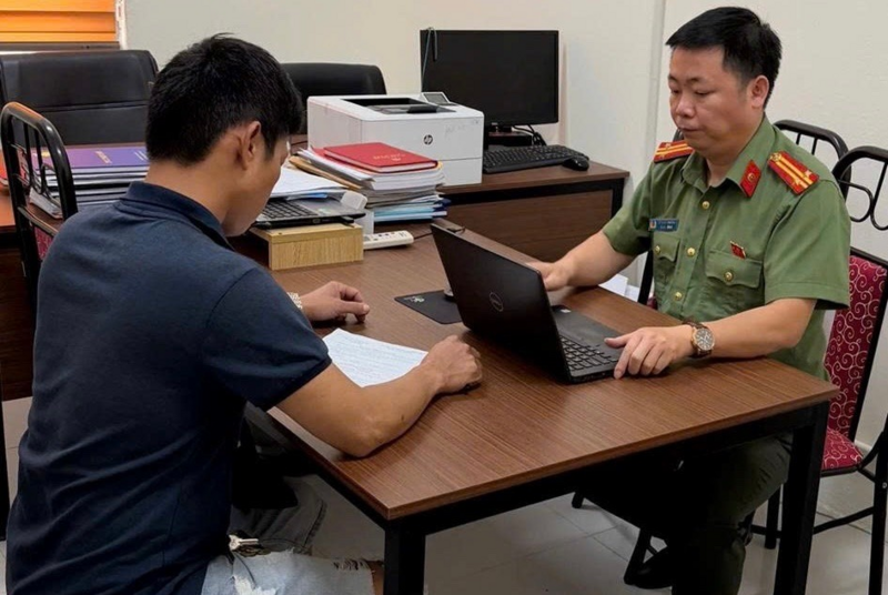 Anh Đ.M.C tại cơ quan Công an. Ảnh: Công an TP Hà Nội