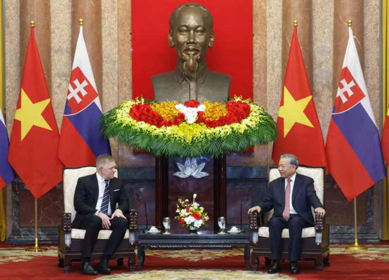 Tổng Bí thư, Chủ tịch nước Tô Lâm tiếp Thủ tướng Slovakia Robert Fico. (Ảnh: Thống Nhất/TTXVN)