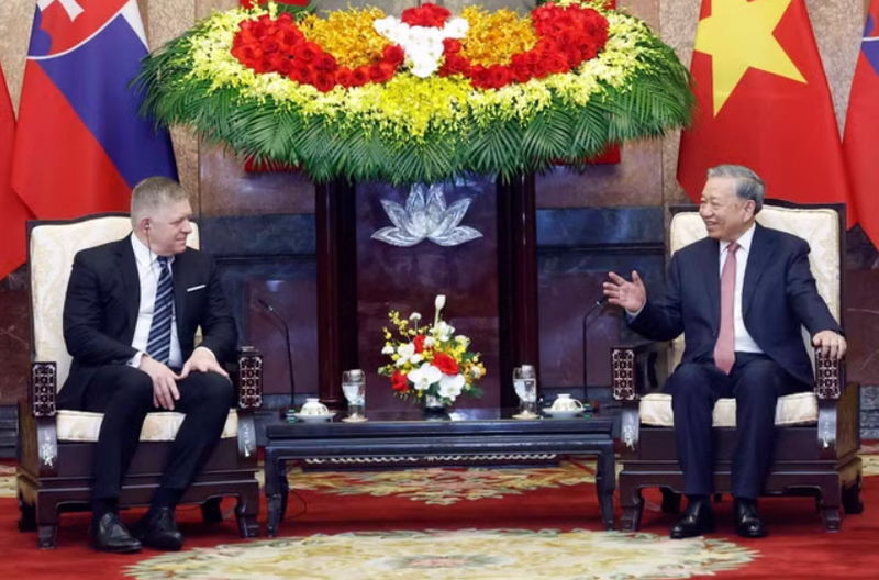 Tổng Bí thư, Chủ tịch nước Tô Lâm tiếp Thủ tướng Slovakia Robert Fico. (Ảnh: Thống Nhất/TTXVN)