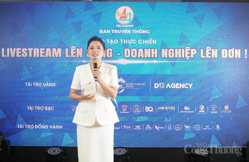 Theo bà Trần Thị Lệ Chi, Phó Chủ tịch Hội Doanh nhân trẻ Đà Nẵng, truyền thông hiện nay không chỉ nằm ở các thước phim quảng cáo mà còn xuất hiện trong từng cú “vuốt màn hình” của người dùng.