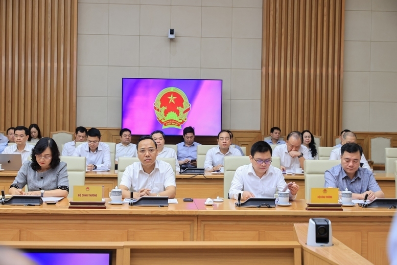 Các đại biểu tham dự cuộc làm việc - Ảnh: VGP/Nhật Bắc