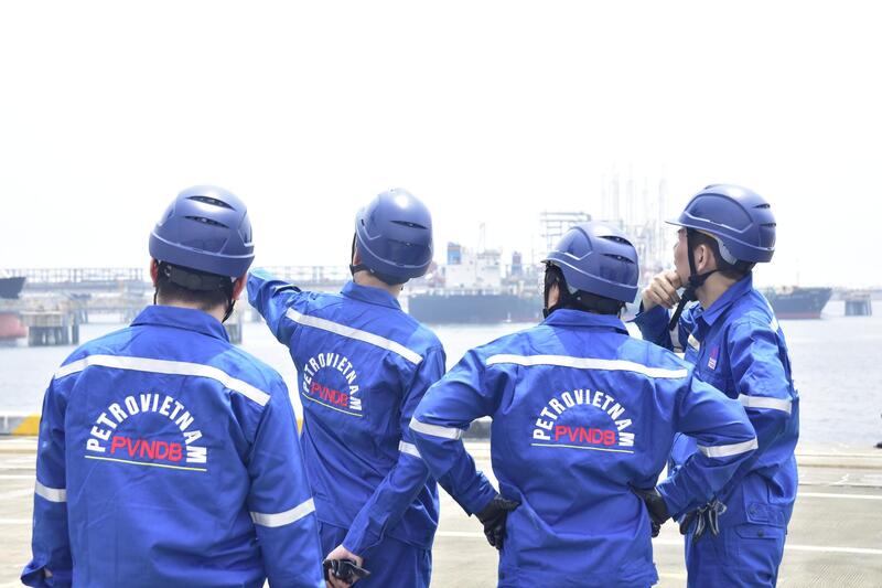 PVNDB hợp tác chặt chẽ cùng các đối tác giữ vững chuối cung ứng xăng dầu trong nước.