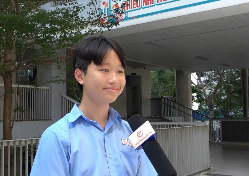 Bạn Nguyễn Trường An, học sinh lớp 9 Trường THCS Nguyễn Văn Tố. Ảnh: Minh Anh.