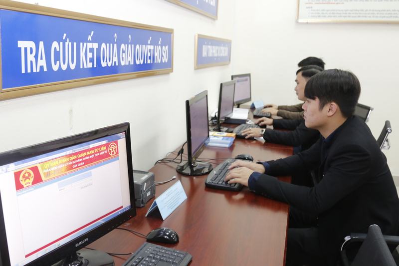 Thủ tướng yêu cầu các đơn vị liên quan khẩn trương hoàn thiện phương án cắt giảm, đơn giản hóa thủ tục hành chính, điều kiện kinh doanh, bảo đảm thúc đẩy tăng trưởng kinh tế 2 con số. Ảnh minh hoạ