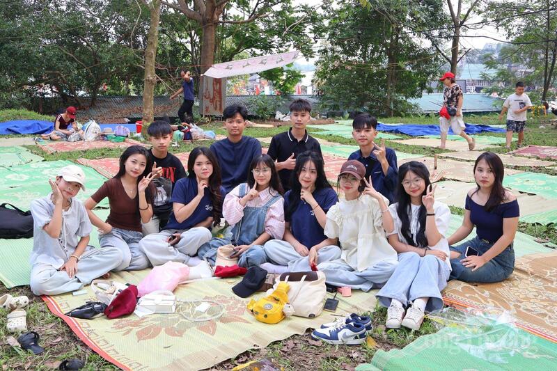 Hàng vạn người về dự lễ Giỗ Tổ Hùng Vương - 15