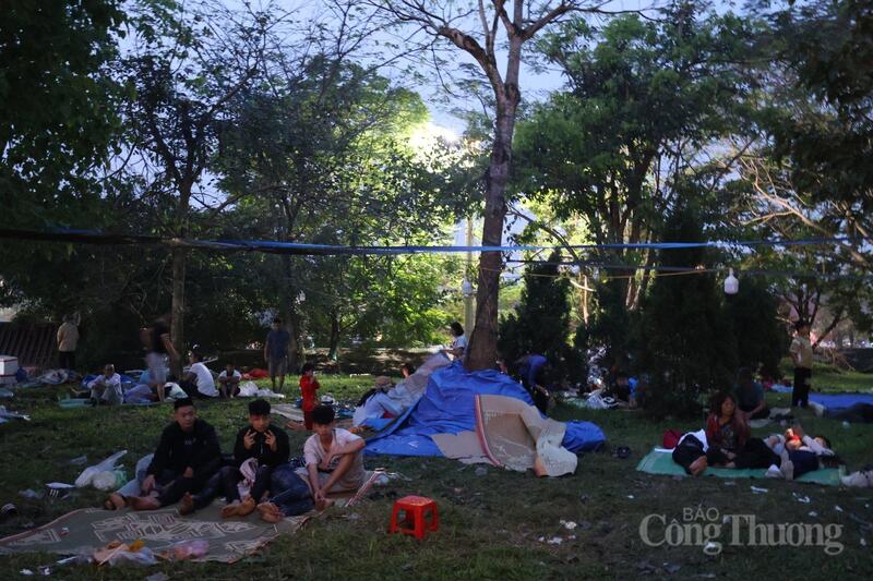 Hàng vạn người về dự lễ Giỗ Tổ Hùng Vương - 2