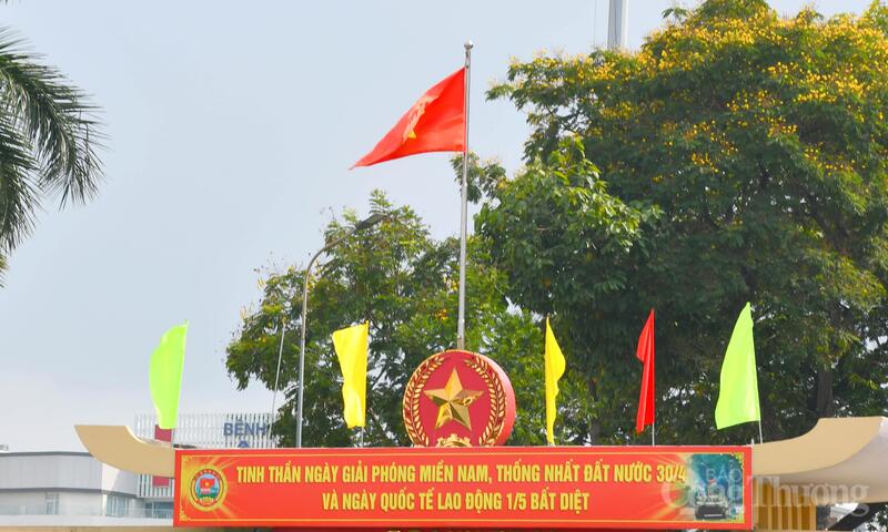 TP. Hồ Chí Minh rực rỡ cờ hoa mừng đại lễ 30/4  - 5