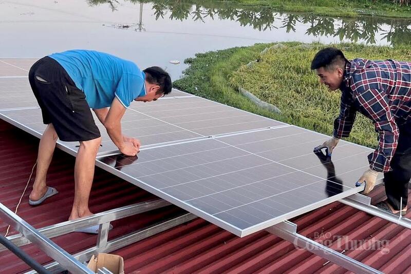 Với lợi thế nắng nhiều, điện mặt trời áp mái đang có xu hướng chuyển dịch về khu vực miền núi Thanh Hoá. Ảnh: Quốc Anh