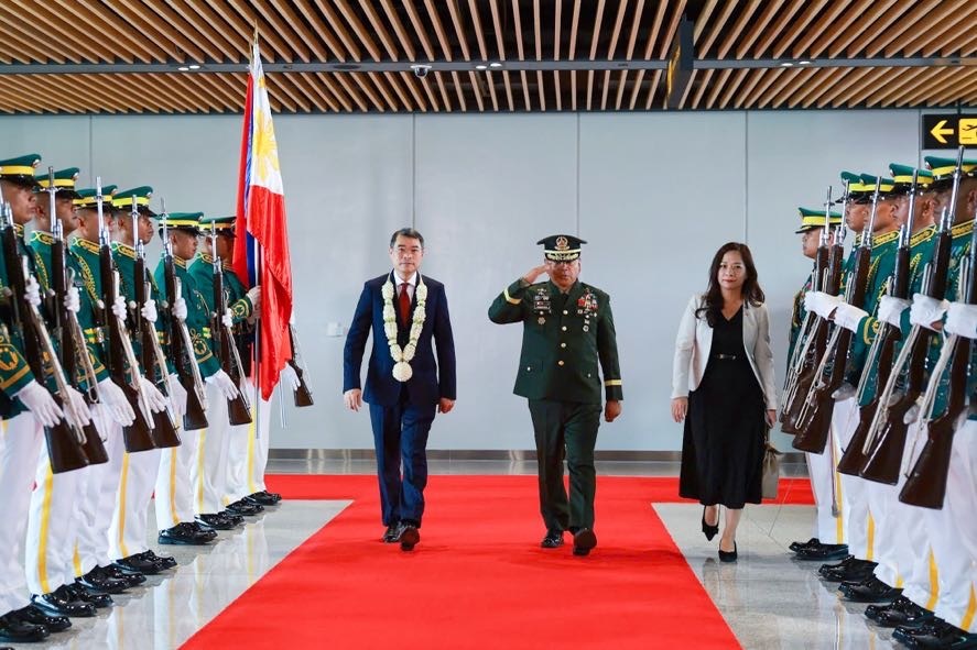 Lễ đón Thủ tướng Lê Minh Hưng tới Philippines tham dự Hội nghị Cấp cao ASEAN 48 - Ảnh: VGP/Nhật Bắc