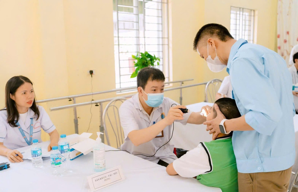 Người dân sẽ nhận gói khám sức khỏe định kỳ miễn phí trị giá 350.000 đồng từ năm 2026 do ngân sách chi trả, ưu tiên trước cho hơn 5 triệu người chưa tham gia bảo hiểm. z7821044490681-2f3ebc31d52af8ef20212f40ea6e0ba6.jpg