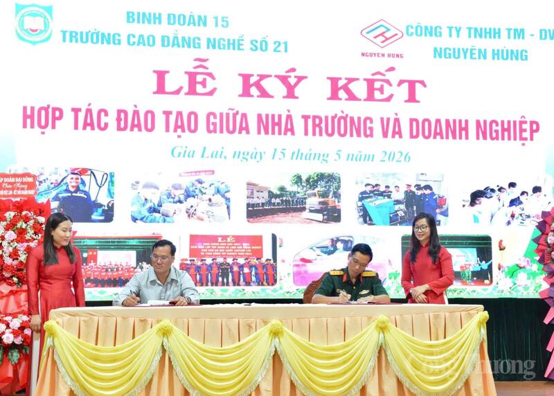Trong khuôn khổ chương trình, Trường Cao đẳng nghề số 21 - Binh đoàn 15 đã ký kết hợp tác đào tạo với các doanh nghiệp nhằm tăng cường phối hợp trong đào tạo, thực hành, thực tập và tuyển dụng học sinh, sinh viên sau tốt nghiệp.