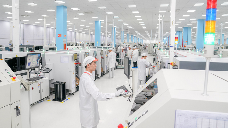 Hoạt động nghiên cứu, sản xuất sản phẩm công nghệ cao. Ảnh: Quỳnh Nga