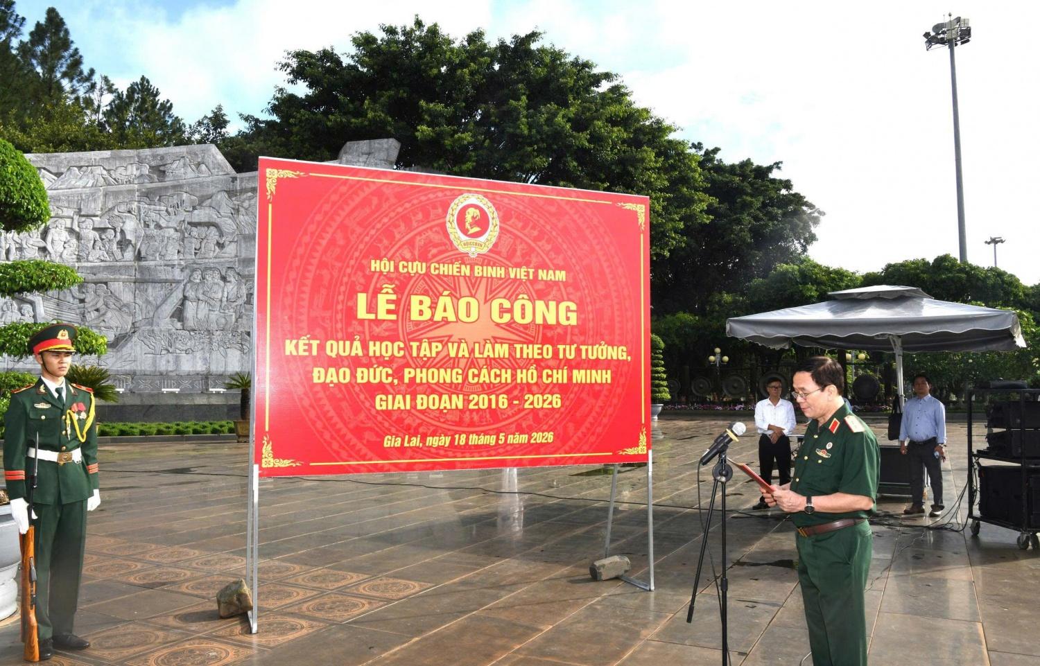 Hội CCB Petrovietnam báo công dâng Bác, lan tỏa phẩm chất “Bộ đội Cụ Hồ” thời kỳ mới Hội CCB Petrovietnam báo công dâng Bác, lan tỏa phẩm chất “Bộ đội Cụ Hồ” thời kỳ mới
