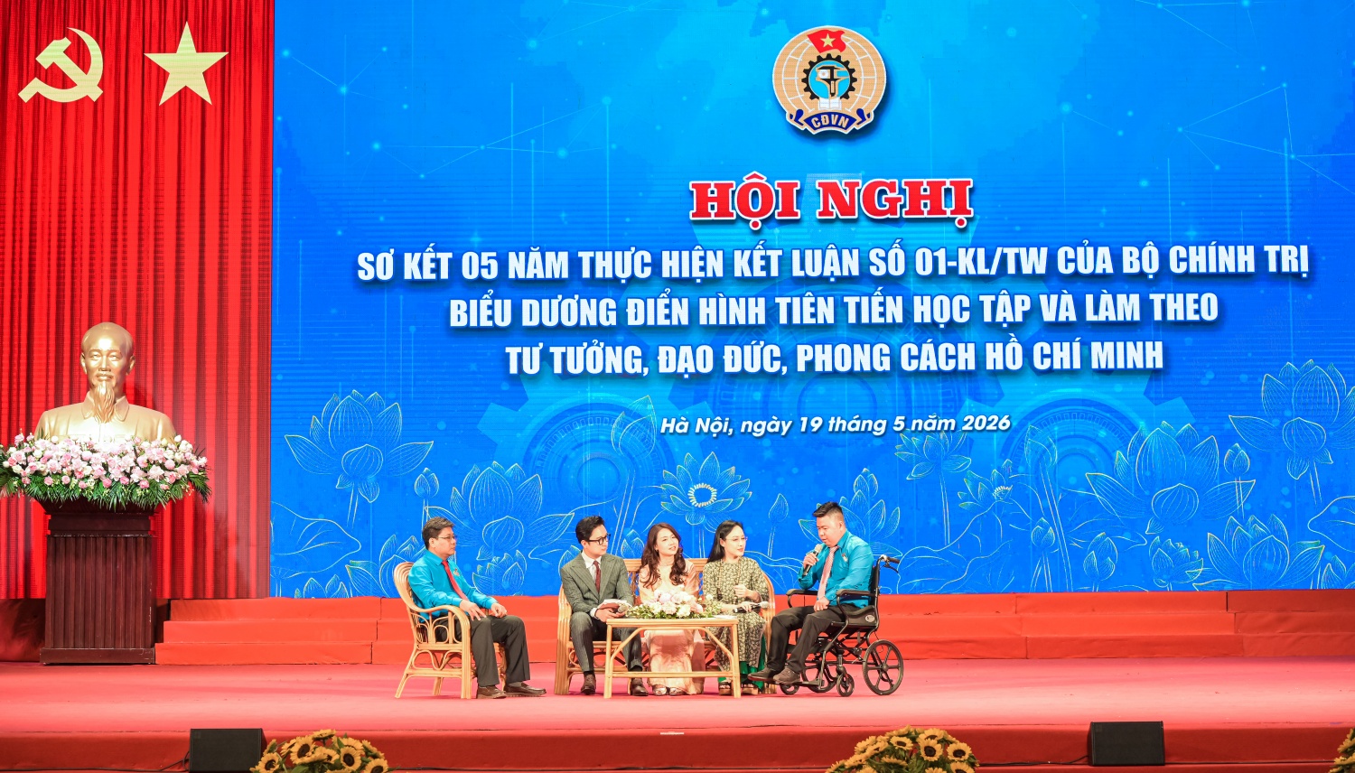 [Chùm ảnh] Đoàn đại biểu Công đoàn Petrovietnam dự Hội nghị sơ kết 5 năm thực hiện Kết luận 01-KL/TW của Bộ Chính trị