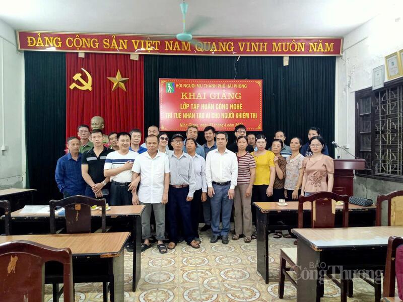 Anh Liên là một trong những người tiên phong về chuyển đổi số và AI. Ảnh: NL