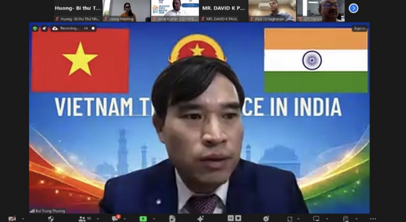 Ông Bùi Trung Thướng, Tham tán Thương mại tại Ấn Độ, phát biểu tại diễn đàn.