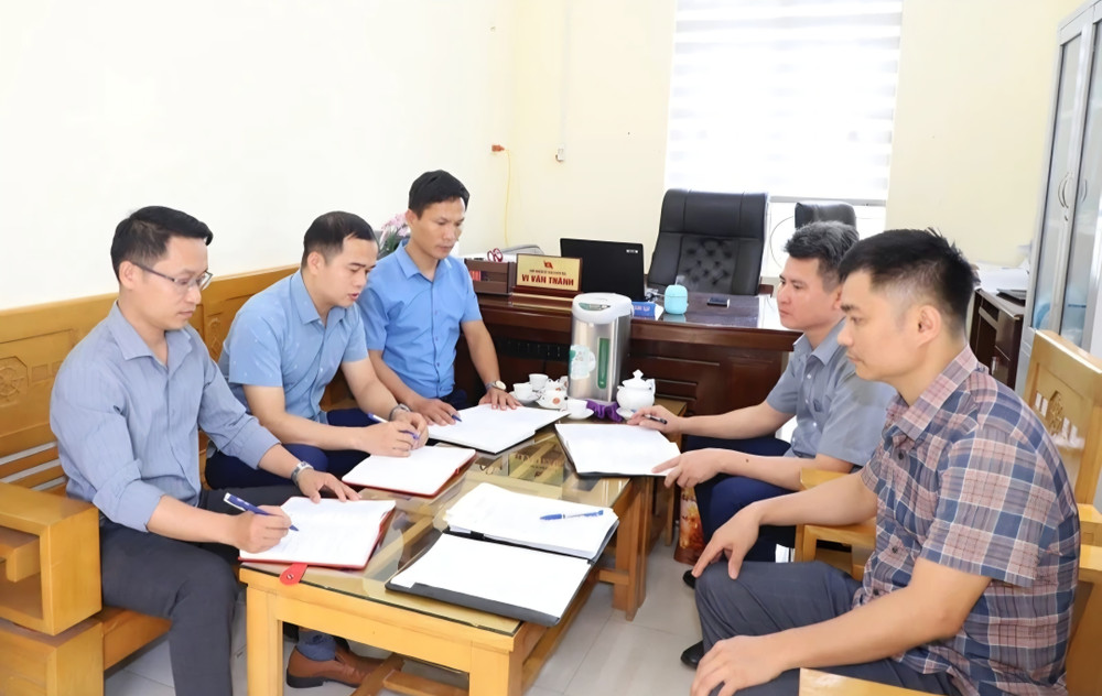 Tỉnh này cũng phấn đấu hoàn thành bố trí 100% chủ tịch UBND cấp xã không là người địa phương 1000030617.jpg