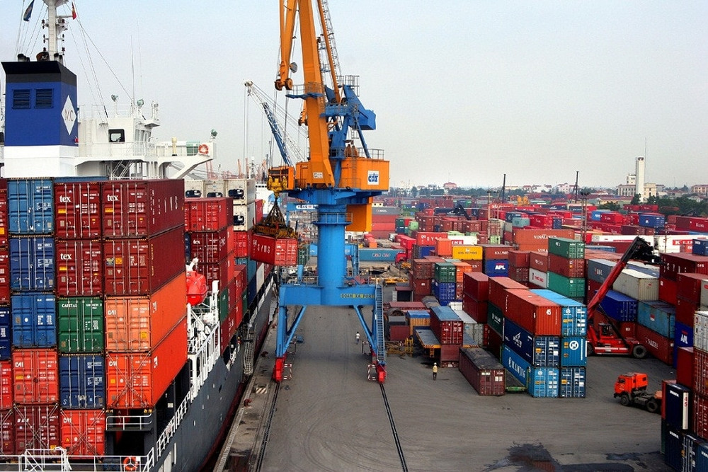 Trong bối cảnh thương mại toàn cầu ngày càng phân mảnh, xu hướng bảo hộ gia tăng và nhiều thị trường lớn siết chặt tiêu chuẩn nhập khẩu, khu vực Nam Mỹ đang nổi lên như một “miền đất hứa” mới đối với doanh nghiệp Việt Nam. Ảnh minh họa xuat-nhap-khau-hang-hoa-thang-1-16764544786651288027917.jpg