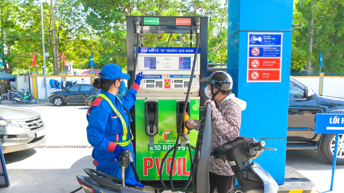 Hiểu đúng về xăng E10: Đừng để tin đồn mạng xã hội dẫn dắt Hiểu đúng về xăng E10: Đừng để tin đồn mạng xã hội dẫn dắt