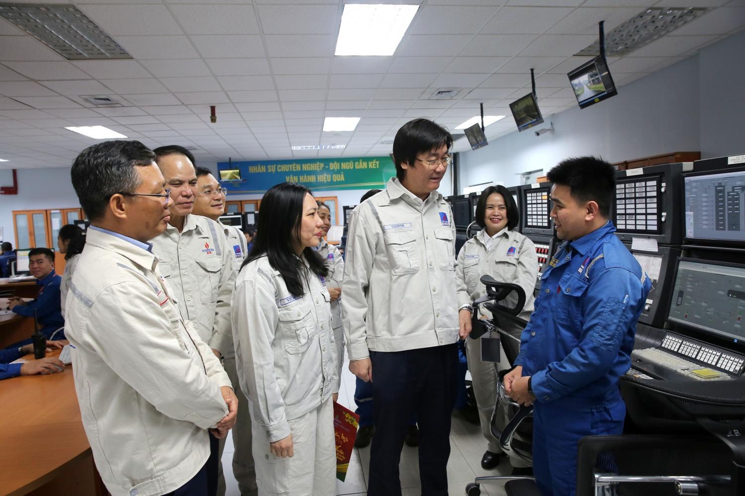 Để sáng kiến của người lao động trở thành nguồn lực tăng trưởng của Petrovietnam Để sáng kiến của người lao động trở thành nguồn lực tăng trưởng của Petrovietnam