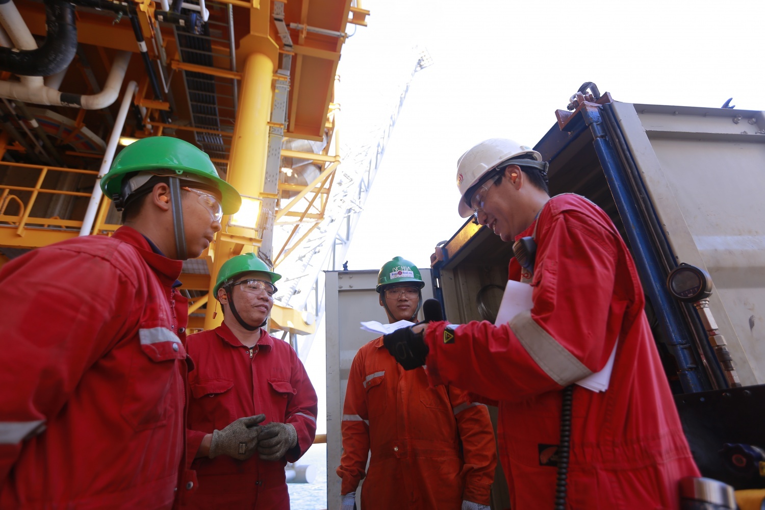 Để sáng kiến của người lao động trở thành nguồn lực tăng trưởng của Petrovietnam Để sáng kiến của người lao động trở thành nguồn lực tăng trưởng của Petrovietnam