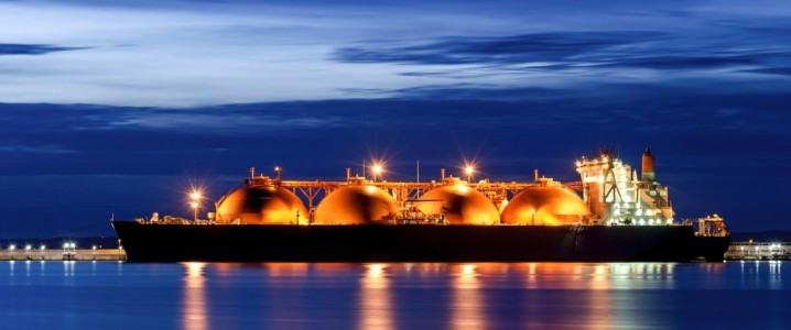 Nhu cầu mùa hè và cuộc đua tích trữ khí đốt của châu Âu được dự báo sẽ đẩy giá LNG tăng hơn 30% trong nửa cuối năm. Ảnh: Oilprice. 2026-06-01-mnl6wpb7yr.jpg