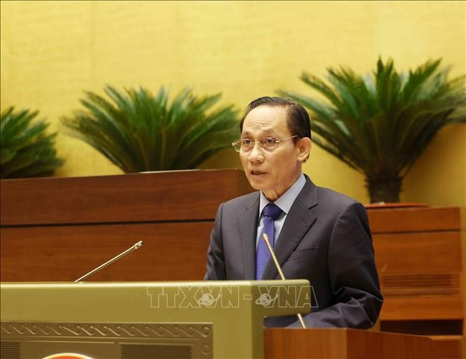 Đồng chí Lê Hoài Trung, Ủy viên Bộ Chính trị, Bộ trưởng Bộ Ngoại giao trình bày nội dung cơ bản của Nghị quyết số 06- NQ/TW. Ảnh: Phương Hoa/TTXVN Đồng chí Lê Hoài Trung, Ủy viên Bộ Chính trị, Bộ trưởng Bộ Ngoại giao trình bày nội dung cơ bản của Nghị quyết số 06- NQ/TW. Ảnh: Phương Hoa/TTXVN