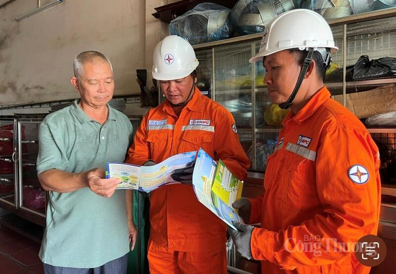 Điện lực TP. Cần Thơ triển khai nhiều hoạt động tuyên truyền cả hình thức trực tiếp và trực tuyến. Ảnh: An Duy.