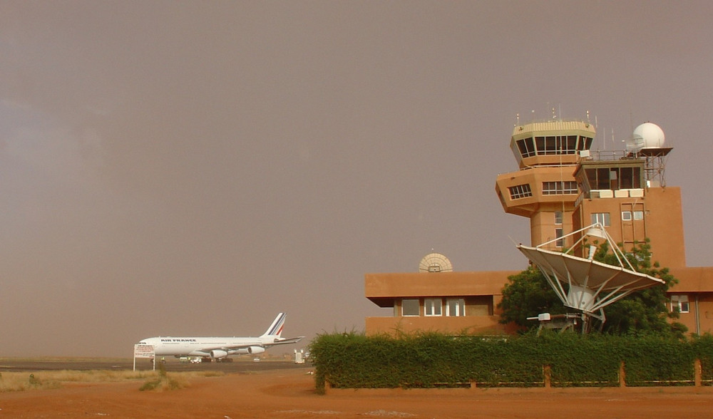 niameyairport-2005-crop.jpg