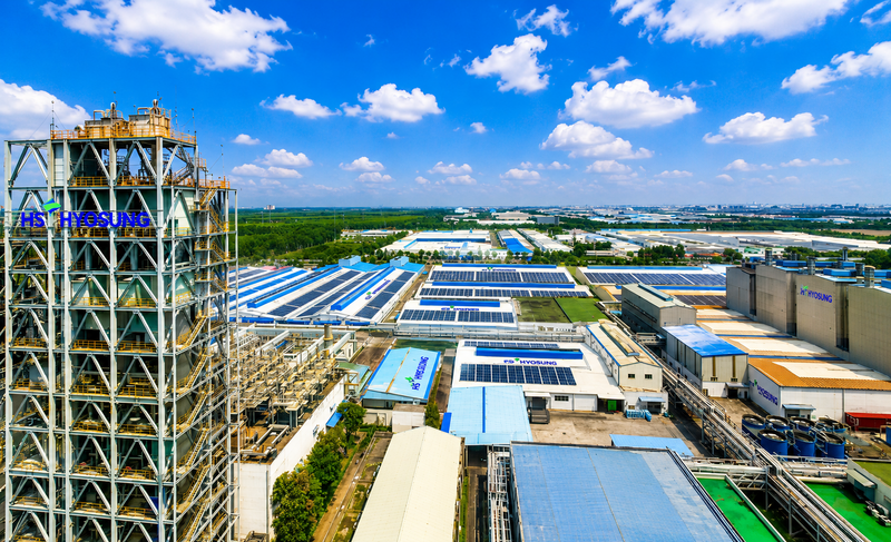 Điện mặt trời mái nhà đang trở thành giải pháp giúp Công ty TNHH HS Hyosung Việt Nam giảm lượng khí thải carbon, hướng tới các mục tiêu phát triển bền vững và ESG. Ảnh: VH