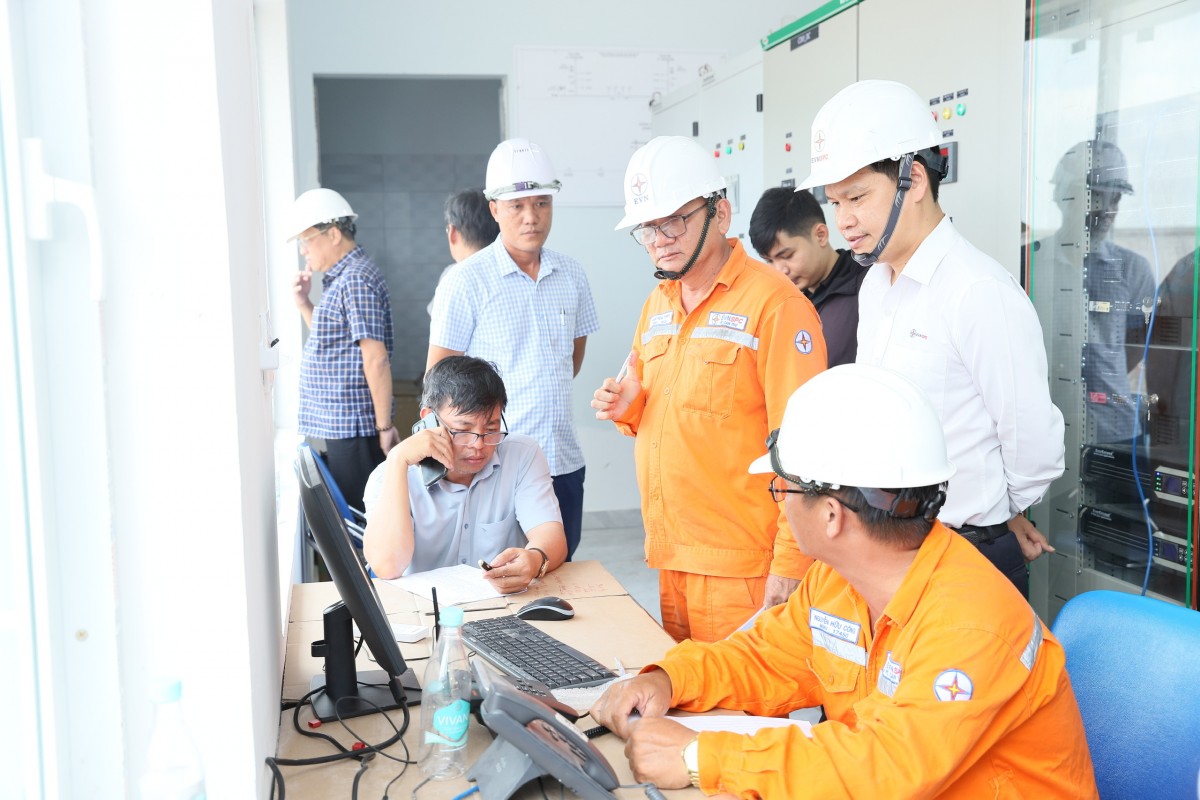 Đảm bảo điện mùa khô 2026 - EVNSPC đóng điện nhiều công trình lưới điện 110kV Đảm bảo điện mùa khô 2026 - EVNSPC đóng điện nhiều công trình lưới điện 110kV