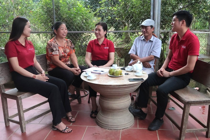 Hình thức cho vay qua Tổ vay vốn của Agribank được triển khai dựa trên sự phối hợp chặt chẽ giữa ngân hàng và các tổ chức chính trị - xã hội tại địa phương 1000049124.jpg