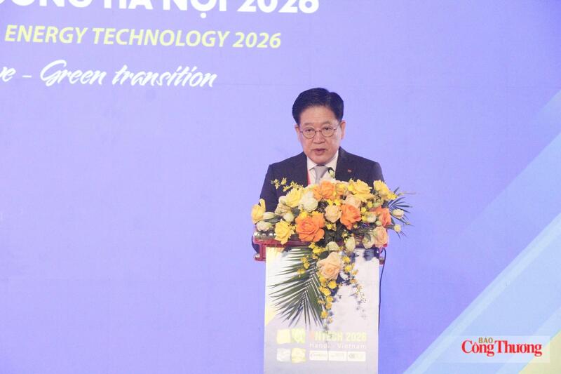 Đại diện các tổ chức, doanh nghiệp quốc tế đánh giá cao vai trò kết nối và thúc đẩy chuyển dịch năng lượng của ENTECH HANOI. Ảnh: P.C