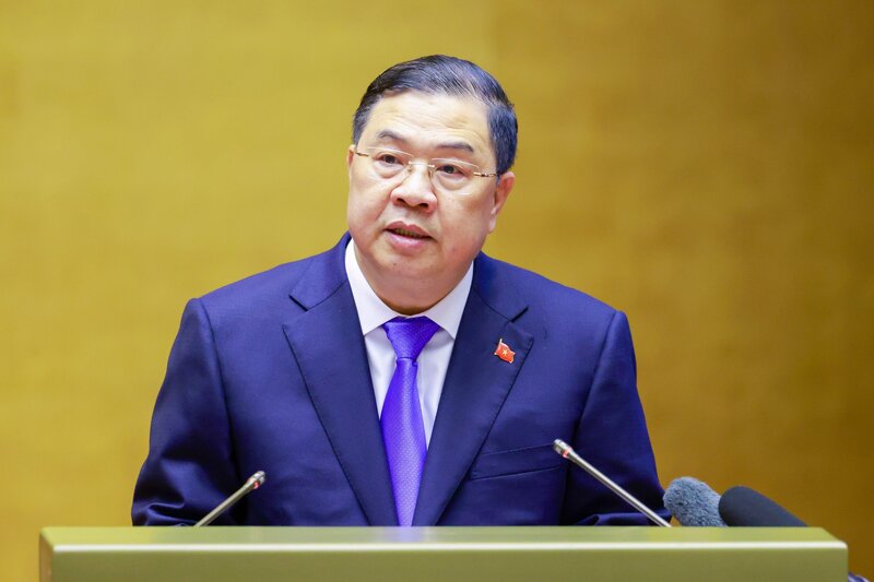 Ủy viên Bộ Chính trị, Phó Thủ tướng Thường trực Chính phủ Phạm Gia Túc trình bày những nội dung trọng tâm, cốt lõi của Nghị quyết số 10-NQ/TW. Ảnh: Quang Vinh