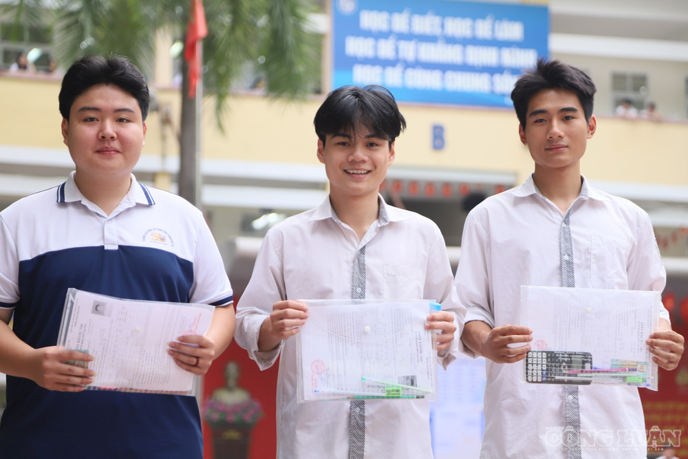 Hơn 50% thí sinh có điểm thi Tiếng Anh thi tốt nghiệp THPT dưới trung bình, số bị liệt tăng, trái với nhận định đề "dễ thở" so với năm ngoái. clo_br_img-5132.jpg