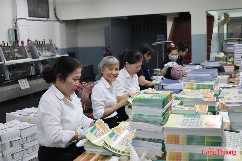 TP. Hồ Chí Minh từ đầu tàu kinh tế phải trở thành đầu tàu tri thức của cả nước