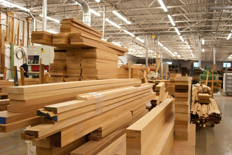 Mỗi năm Anh nhập khẩu khoảng 200-300 triệu USD sản phẩm gỗ của Việt Nam. Ảnh: MOIT