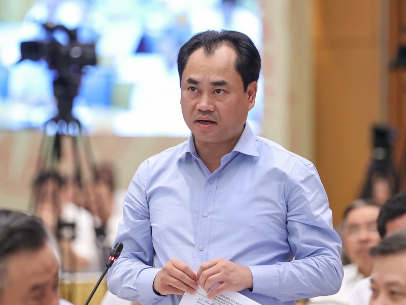Bộ trưởng Bộ Nông nghiệp và Môi trường Trịnh Việt Hùng đề nghị các địa phương tập trung chỉ đạo hoàn thiện cơ sở dữ liệu đất đai - Ảnh: VGP/Nhật Bắc