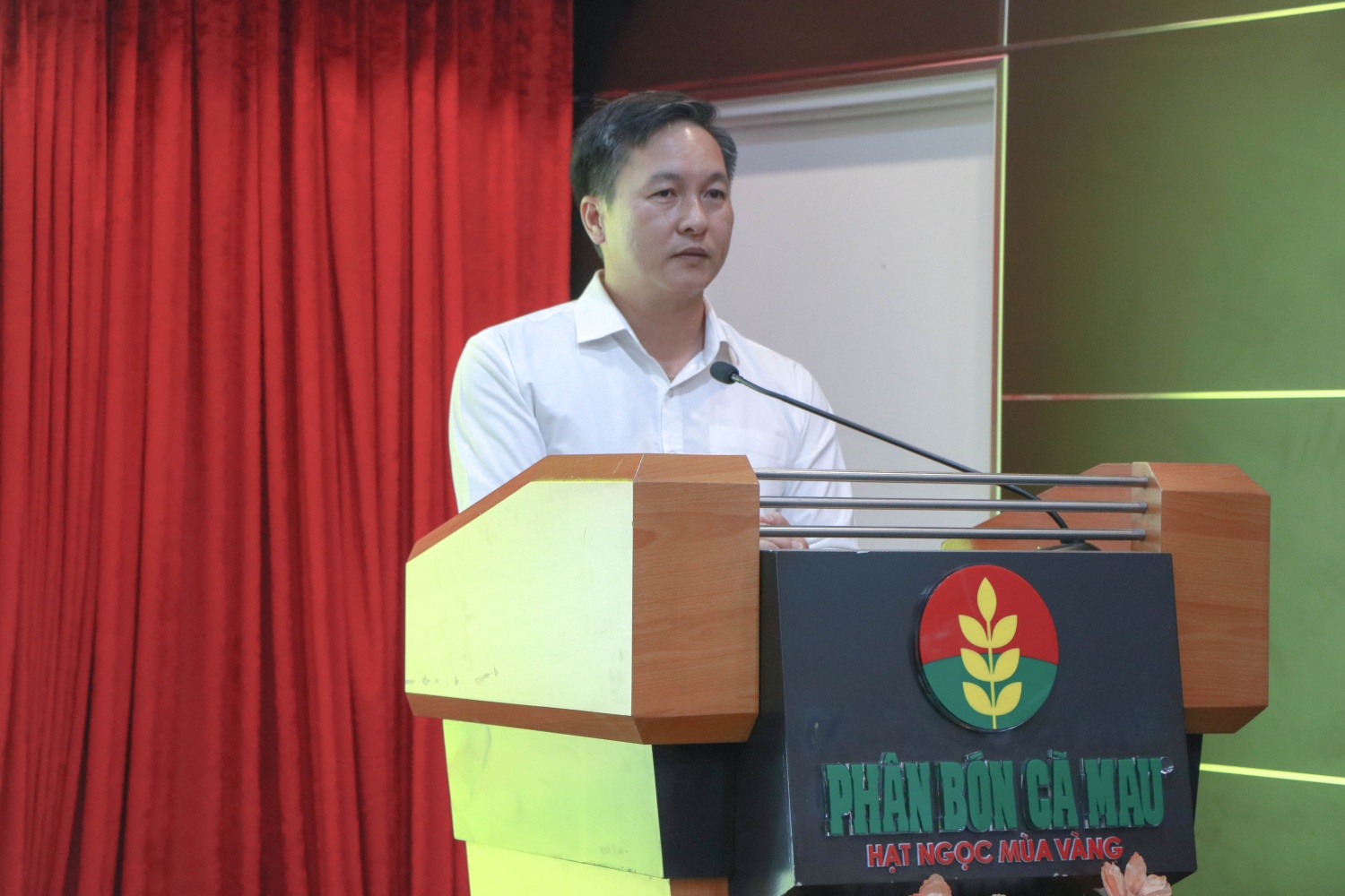 Công tác cán bộ Nhà máy Đạm Cà Mau: “Gửi gắm niềm tin - Kiến tạo đội ngũ kế thừa” Hội nghị công tác cán bộ Nhà máy Đạm Cà Mau: “Gửi gắm niềm tin - Kiến tạo đội ngũ kế thừa”