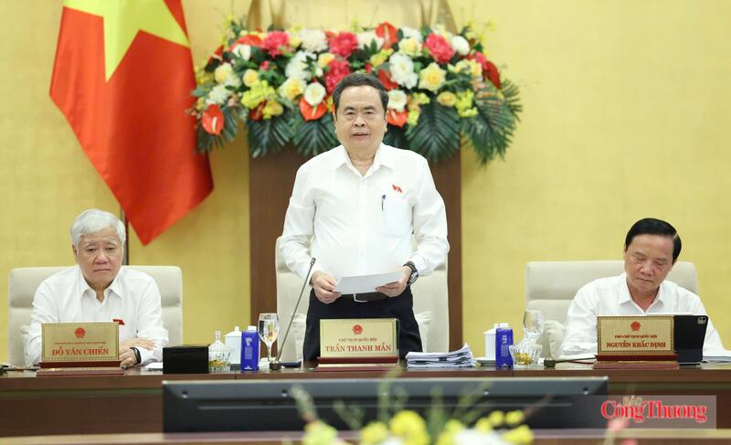 Chủ tịch Quốc hội Trần Thanh Mẫn nhấn mạnh, người đứng đầu chịu trách nhiệm nếu không đảm bảo chất lượng, tiến độ xây dựng các dự án luật, nghị quyết.