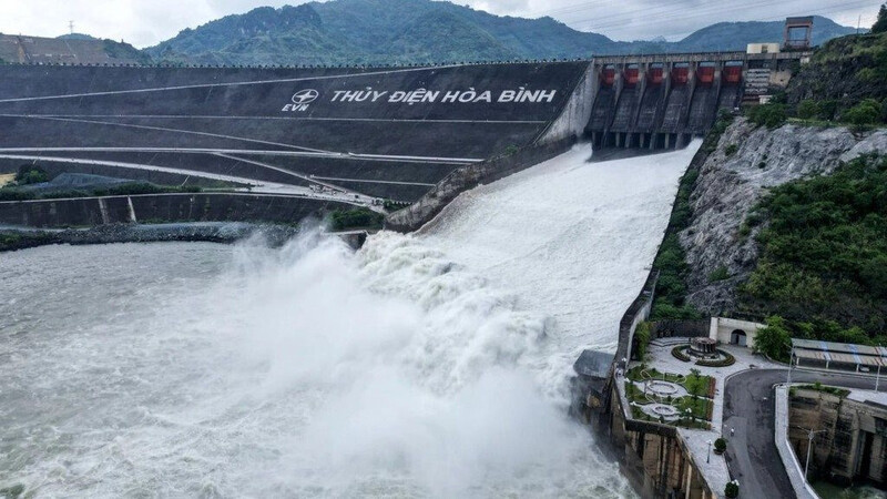 Hồ thủy điện Hòa Bình sẽ mở 1 cửa xả đáy từ 11h ngày 11/7. Ảnh: moitruong.net.vn