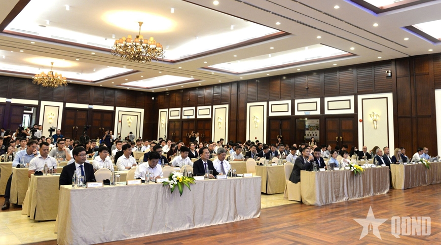 Chia sẻ kinh nghiệm phát triển ngành công nghiệp bán dẫn và công nghệ cao