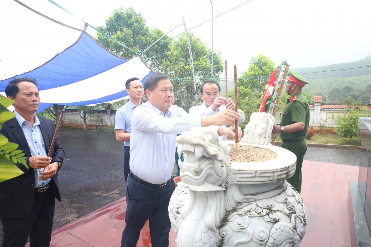 BSR thực hiện chuỗi hoạt động an sinh xã hội và tài trợ giáo dục tại Quảng Ngãi BSR thực hiện chuỗi hoạt động an sinh xã hội và tài trợ giáo dục tại Quảng Ngãi