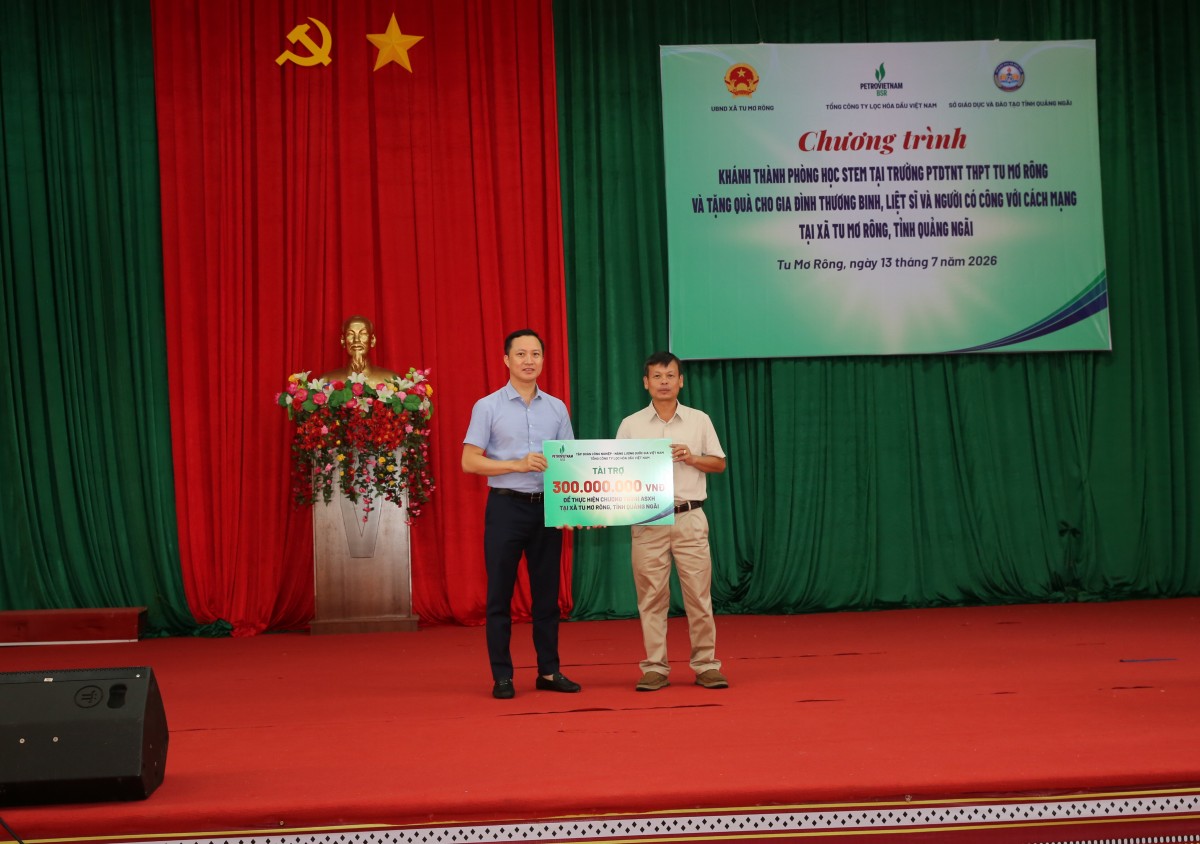 BSR thực hiện chuỗi hoạt động an sinh xã hội và tài trợ giáo dục tại Quảng Ngãi BSR thực hiện chuỗi hoạt động an sinh xã hội và tài trợ giáo dục tại Quảng Ngãi