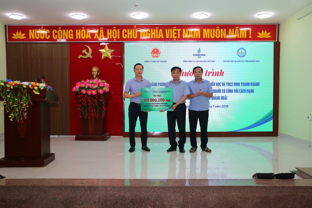 BSR thực hiện chuỗi hoạt động an sinh xã hội và tài trợ giáo dục tại Quảng Ngãi BSR thực hiện chuỗi hoạt động an sinh xã hội và tài trợ giáo dục tại Quảng Ngãi