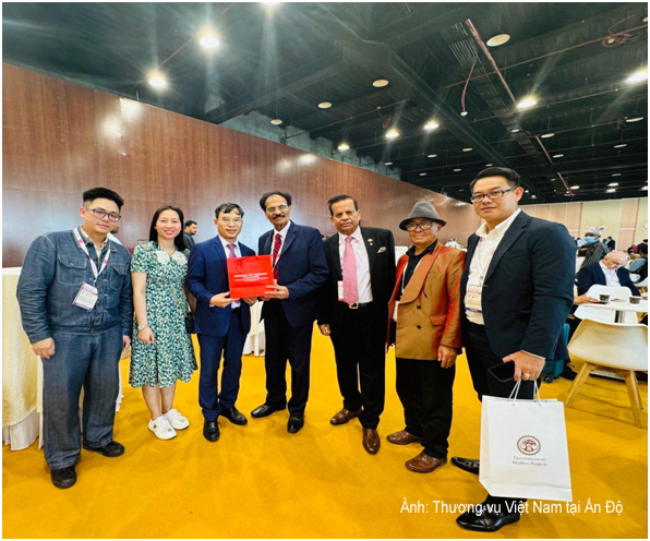Thương vụ tổ chức cuộc gặp giữa doanh nghiệp Việt Nam và Hiệp đồng xúc tiến xuất khẩu tơ lụa Ấn Độ tại Bharat Tex 2026.
