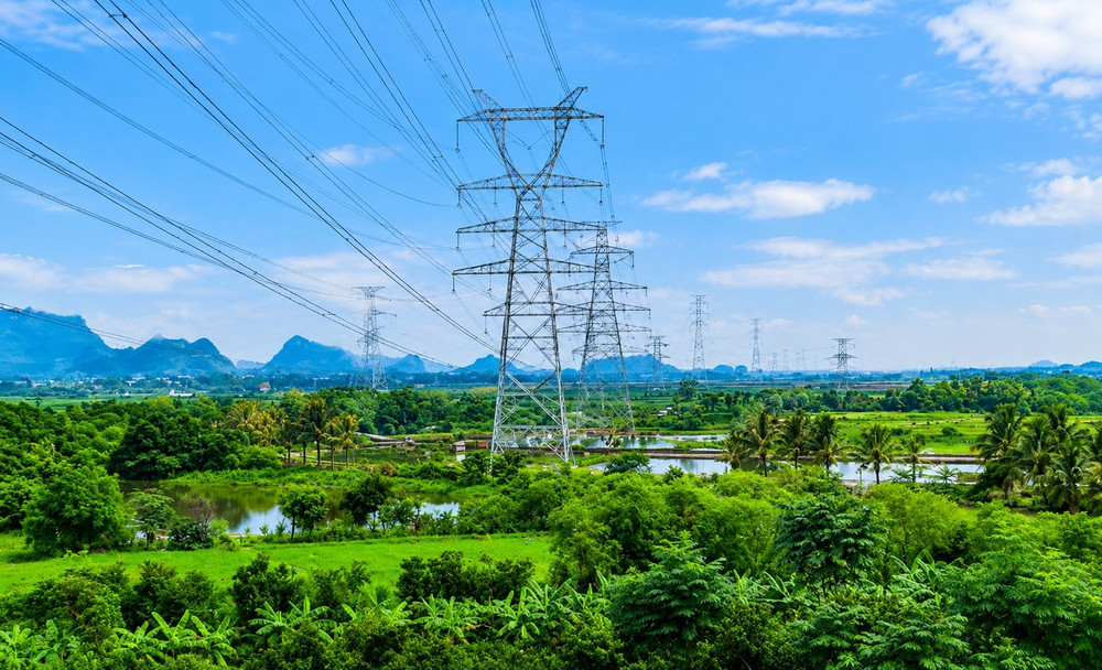 Đường dây 500/220kV Nho Quan – Phủ Lý – Thường Tín đóng điện thành công giúp tăng cường đảm bảo điện cho Thủ đô Hà Nội, tỉnh Ninh Bình và các tỉnh lân cận Đường dây 500/220kV Nho Quan – Phủ Lý – Thường Tín đóng điện thành công giúp tăng cường đảm bảo điện cho Thủ đô Hà Nội, tỉnh Ninh Bình và các tỉnh lân cận