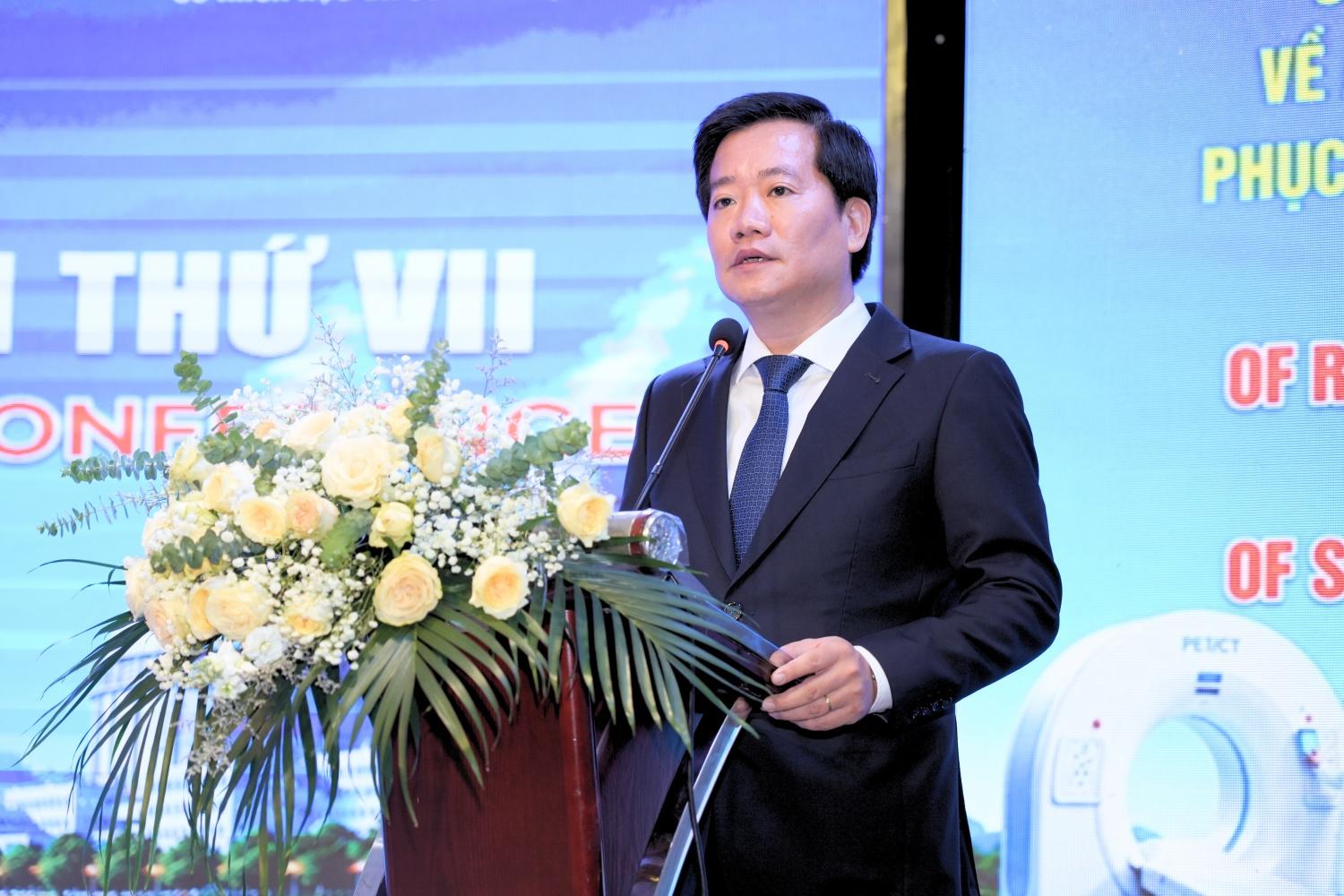 Cục trưởng Cục An toàn bức xạ và hạt nhân Nguyễn Hoàng Linh: Việt Nam đặt mục tiêu triển khai an toàn hai dự án Nhà máy điện hạt nhân gồm Nhà máy Điện hạt nhân Ninh 1 do EVN làm chủ đầu tư và Nhà máy Điện hạt nhân Ninh 2 do Petrovietnam làm chủ đầu tư đến năm 2035. Cục trưởng Cục An toàn bức xạ và hạt nhân Nguyễn Hoàng Linh: Việt Nam đặt mục tiêu triển khai an toàn hai dự án Nhà máy điện hạt nhân gồm Nhà máy Điện hạt nhân Ninh 1 do EVN làm chủ đầu tư và Nhà máy Điện hạt nhân Ninh 2 do Petrovietnam làm chủ đầu tư đến